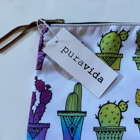 PuraVida LG Cactus Zipper Cosmetic Bag - Picture 3 of 5